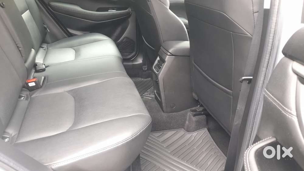 Toyota Urban Cruiser Hyryder 1.5 V Neo Drive At, 2025, Petrol