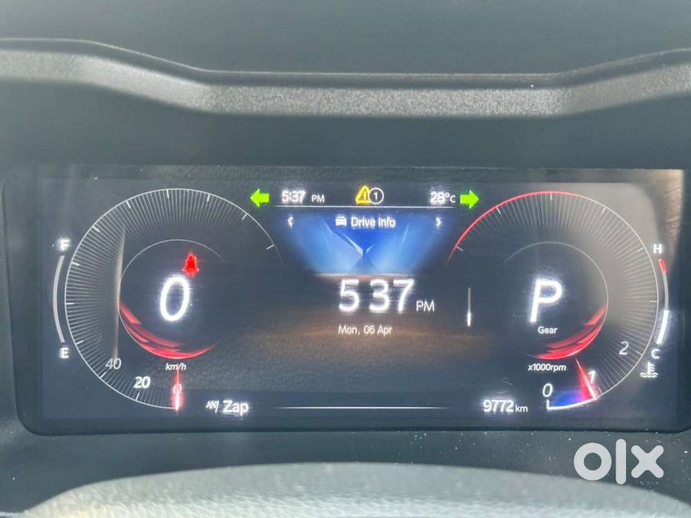 Mahindra Xuv 3xo Ax5 Pm At, 2024, Petrol