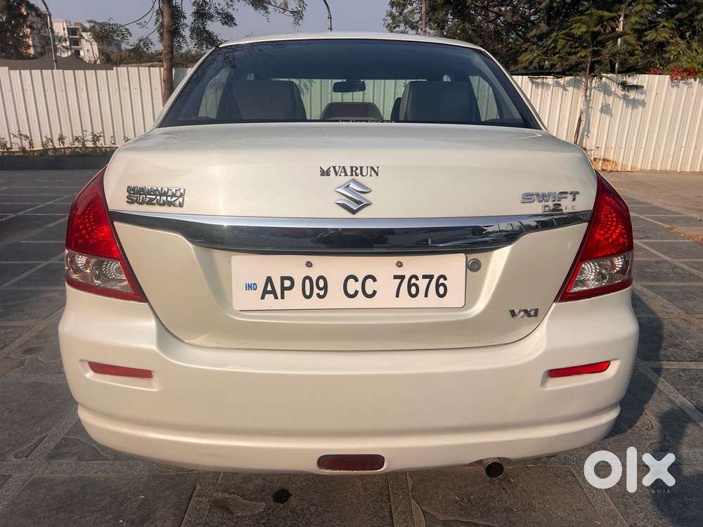Maruti Suzuki Swift Dzire 1.2 Vxi Bsiv, 2011, Petrol