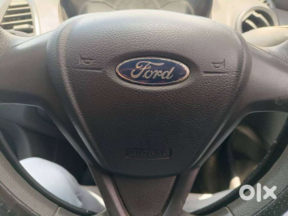 Ford Figo, 2016, Petrol