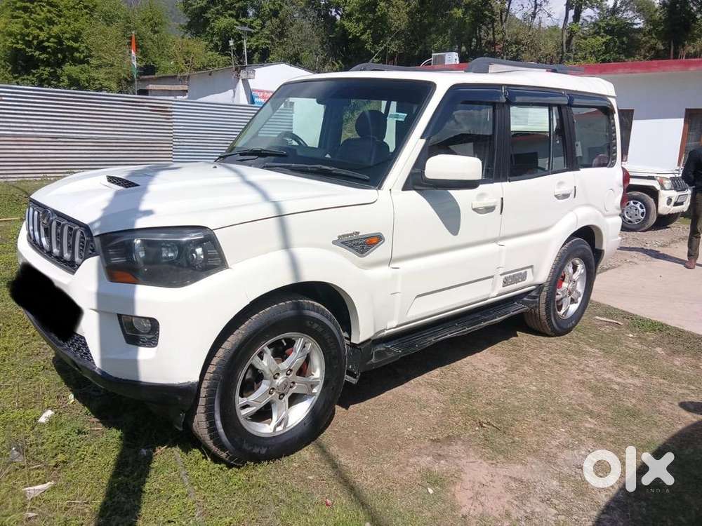 Mahindra Scorpio S10