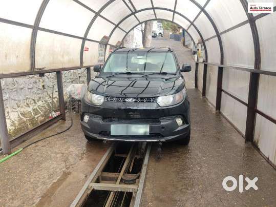 Mahindra Xuv300 1.2 W8 (o) Amt Dual Tone Petrol, 2016, Petrol