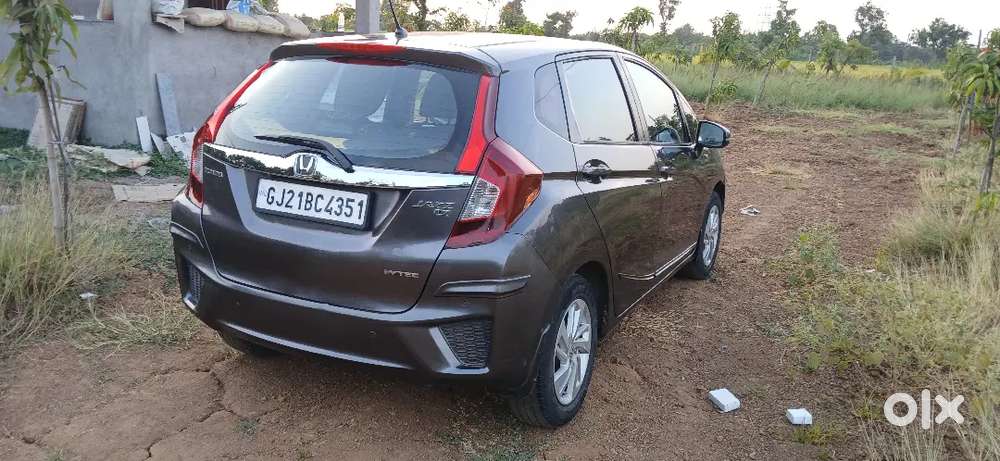Honda Jazz 2017  Petrol & Cng