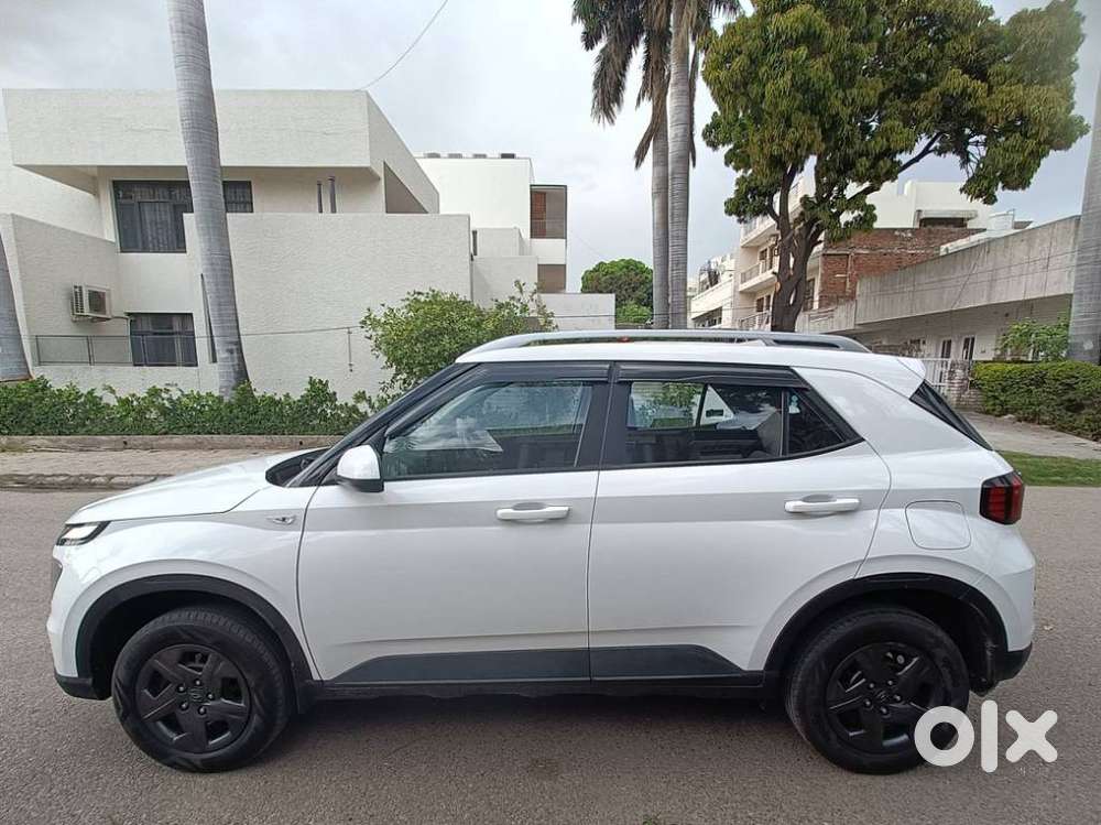 Hyundai Venue S Mt 1.2 Kappa, 2023, Petrol