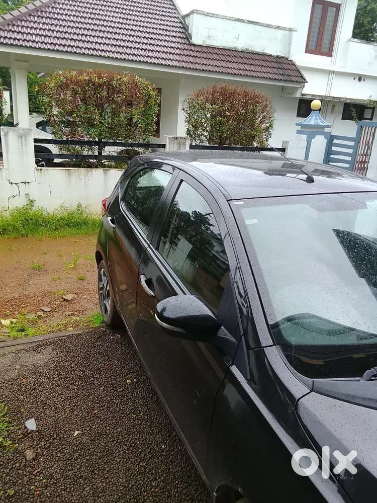 Tata Tiago 2022 Petrol 22531 Km Driven