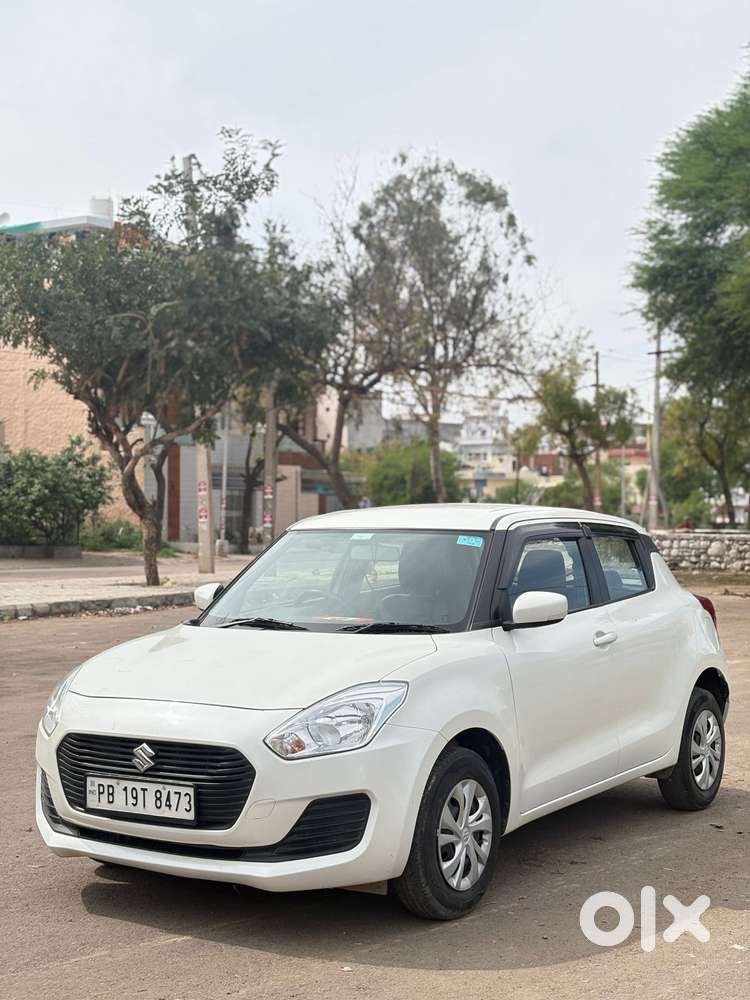 Maruti Suzuki Swift Vxi + Manual, 2021, Petrol