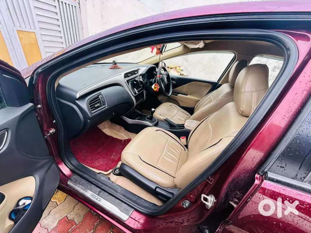 Honda City 2017 Petrol 2nd Owner  Baheri Bareilly Me Hai Ye Car