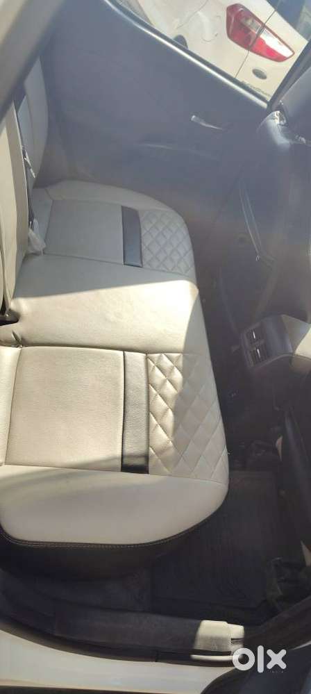 Nissan Magnite 1.0 Xv Premium, 2025, Petrol