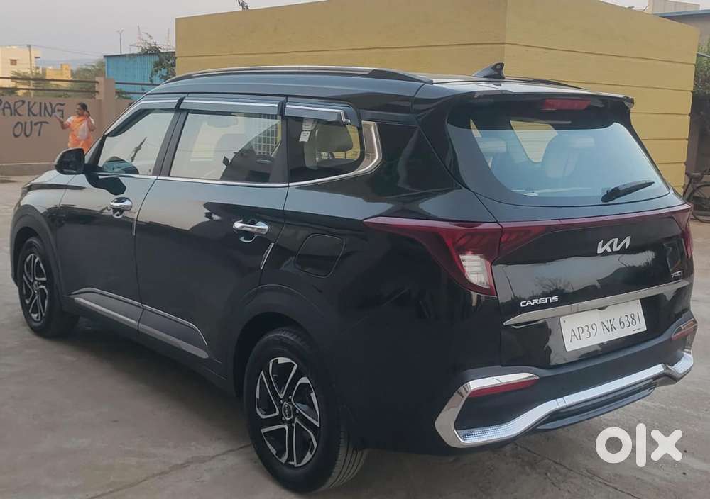 Kia Carens, 2022, Petrol