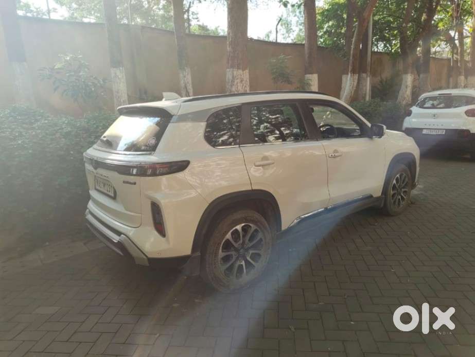 Maruti Suzuki Grand Vitara 1.5 Alpha Smart Hybrid Dual Tone, 2022, P..