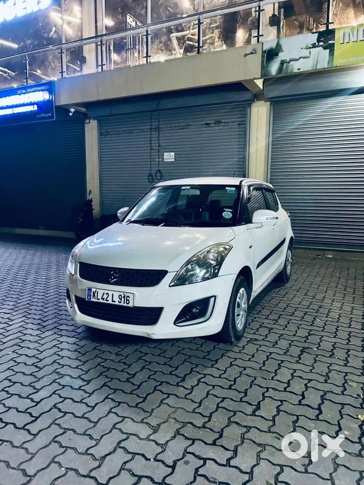 Maruti Suzuki Swift Vxi (2015) Manual