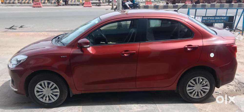 Maruti Suzuki Swift Dzire Vxi(o) Mt, 2017, Petrol