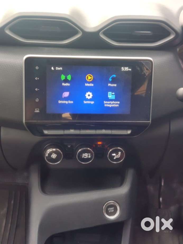 Nissan Magnite 1.0 Xv Premium, 2021, Petrol