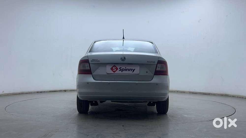 Skoda Rapid 1.6 Mpi Ambition, 2015, Petrol