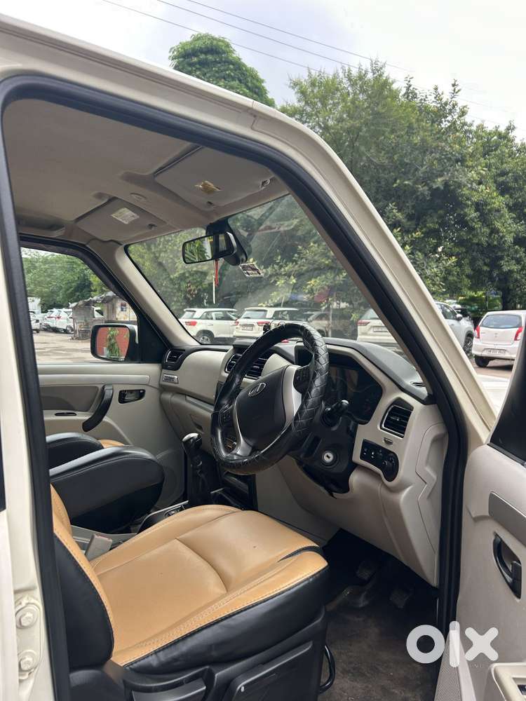 Mahindra Scorpio Classic 2.2 S 11 Mt 7 Str, 2017, Diesel