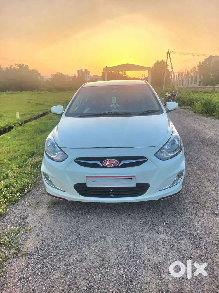 Hyundai Verna 1.6 Sx(o) 2012 Top End Model