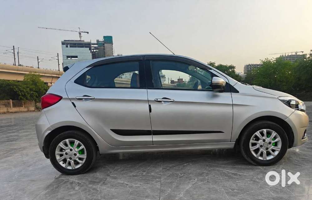 Tata Tiago 1.2 Revotron Xza, 2017, Petrol