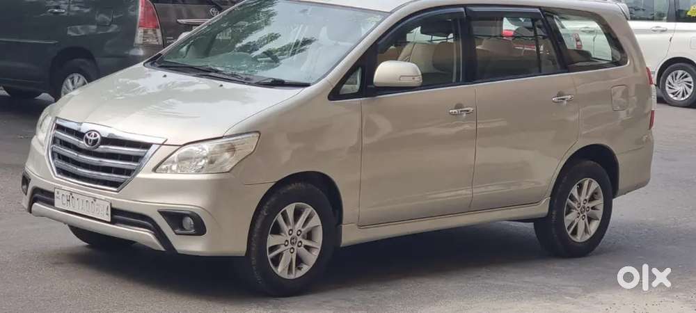 Toyota Innova 2.5 V 2012 Second Owner