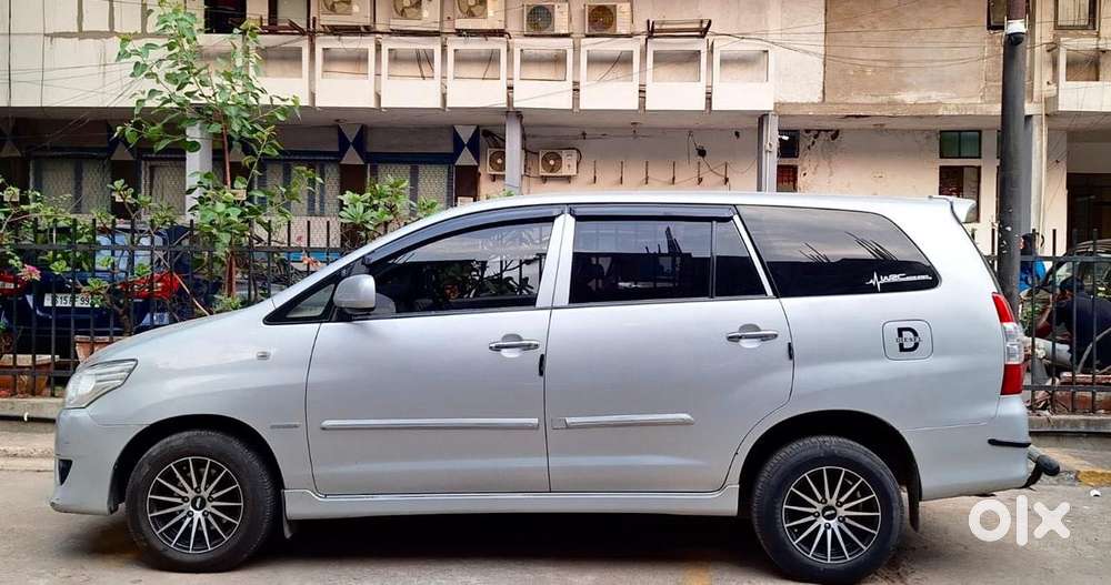 Toyota Innova 2.5 G (diesel) 8 Seater, 2012, Diesel