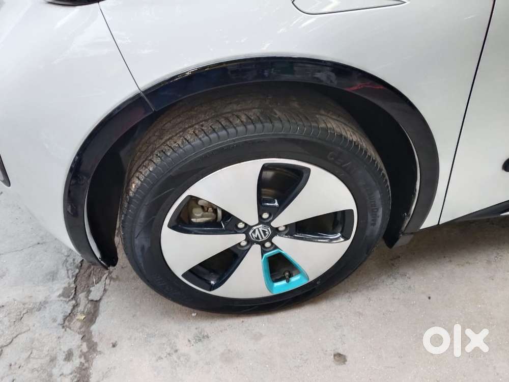 Mg Windsor Ev Essence, 2024, Electric