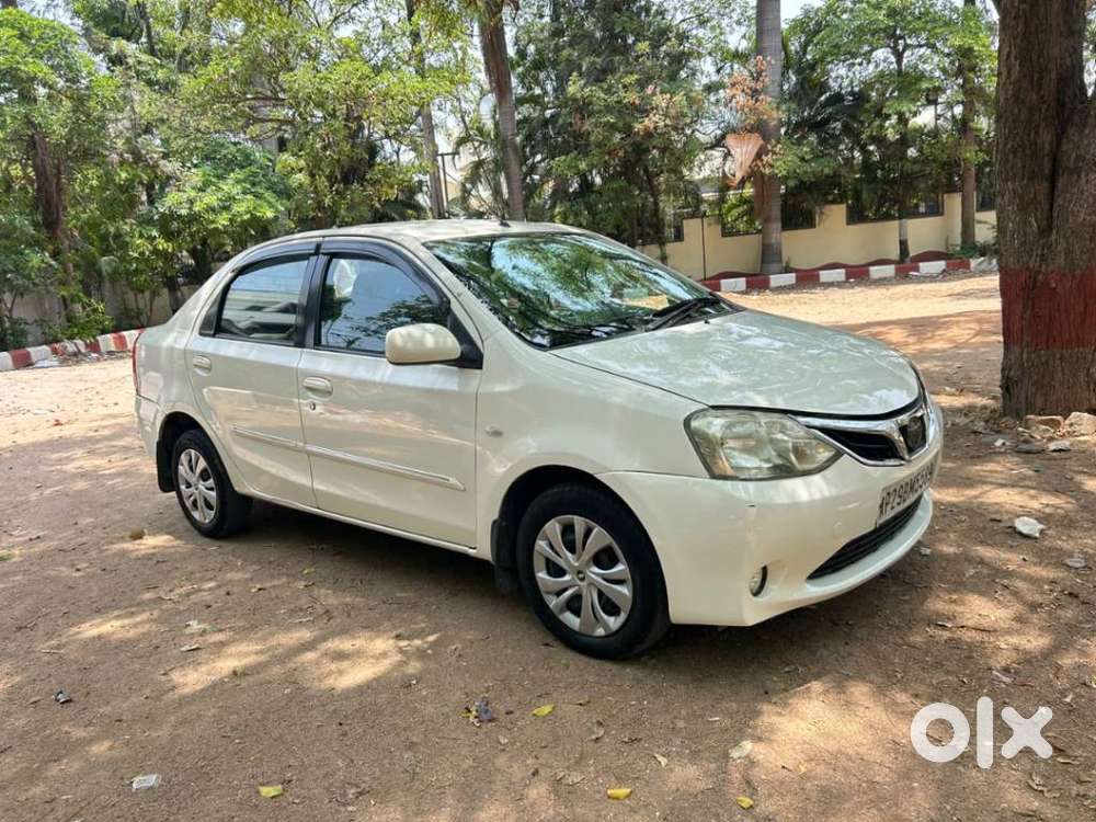 Toyota Etios 2013-2014 Gd, 2011, Petrol
