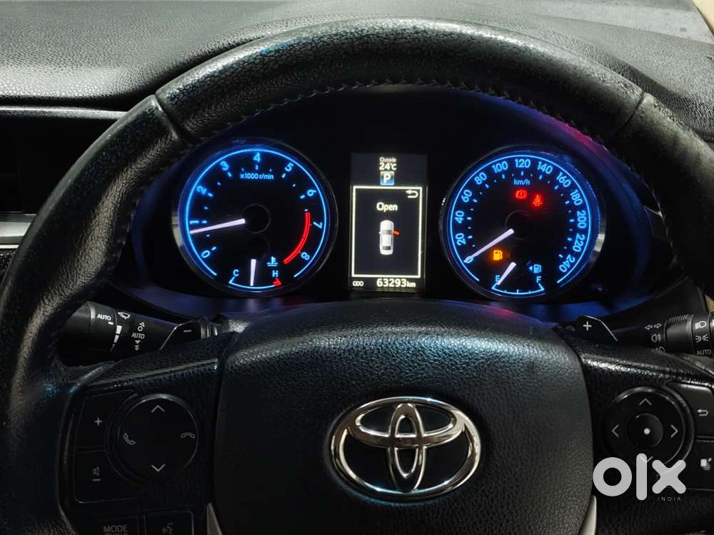 Toyota Corolla Altis VL MT, 2016, Petrol