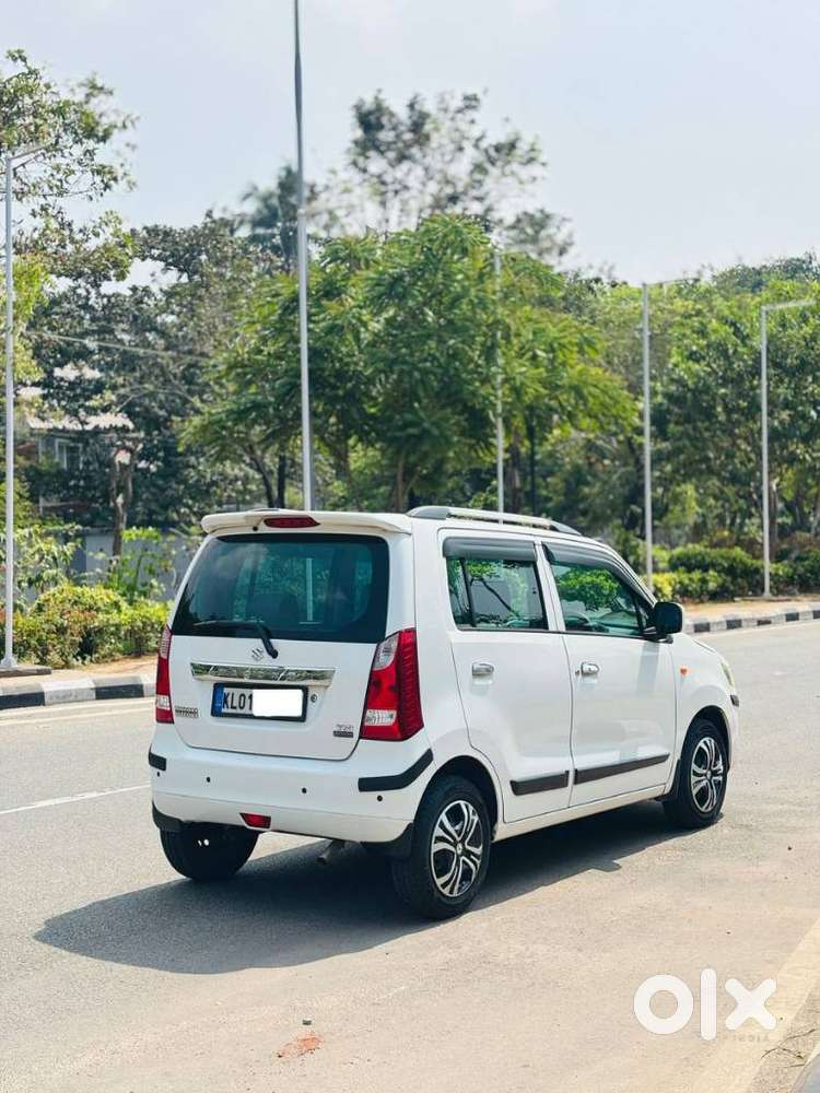 Maruti Suzuki Wagon R 1.0 Vxi Amt, 2016, Petrol