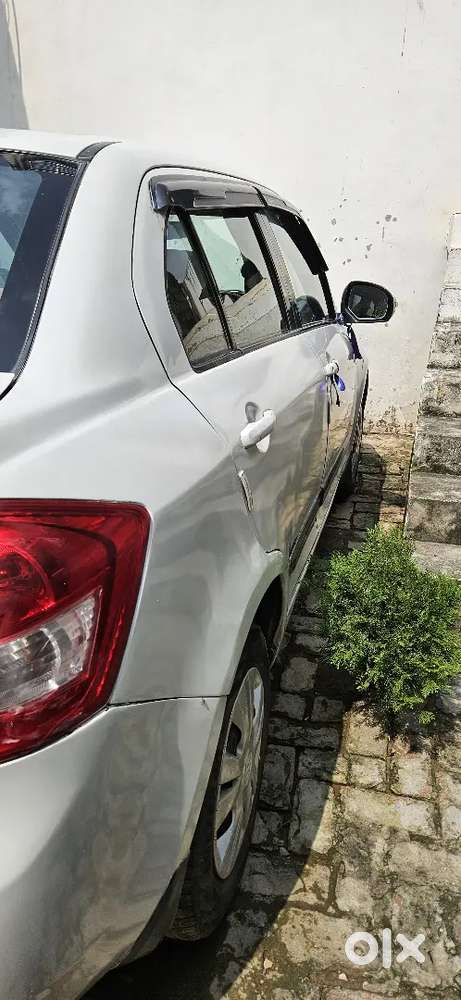Maruti Suzuki Dzire 1.2 Vxi 2013