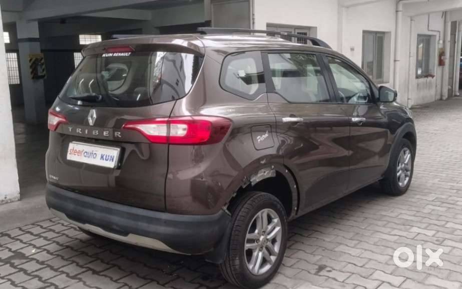 Renault Triber Rxz, 2023, Petrol