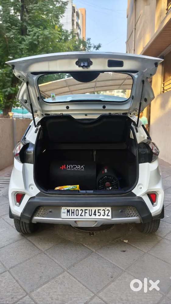 Tata Nexon Amt Diesel 2022 With Sunroof