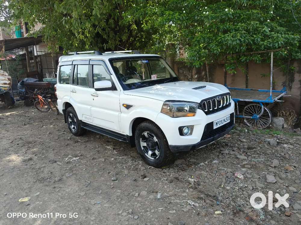 Mahindra Scorpio Classic 2005