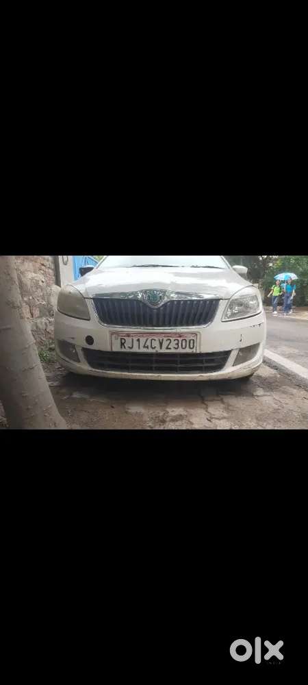 Skoda Rapid 1.0 Tsi 2013