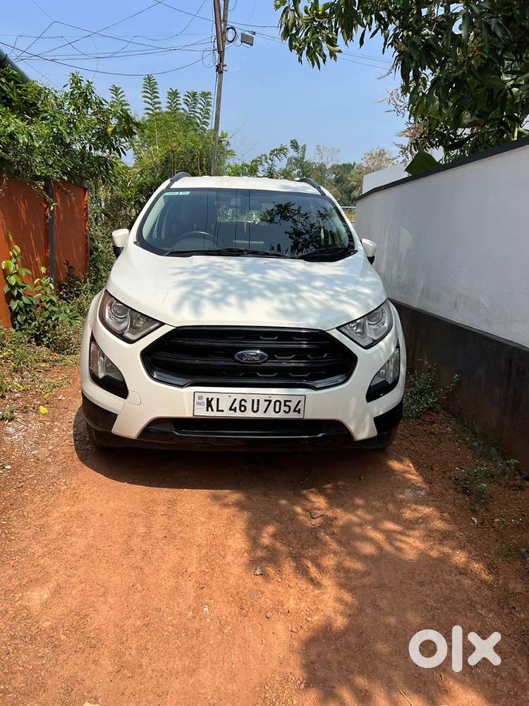 Ford Ecosport Petrol Low Kilometer Driven