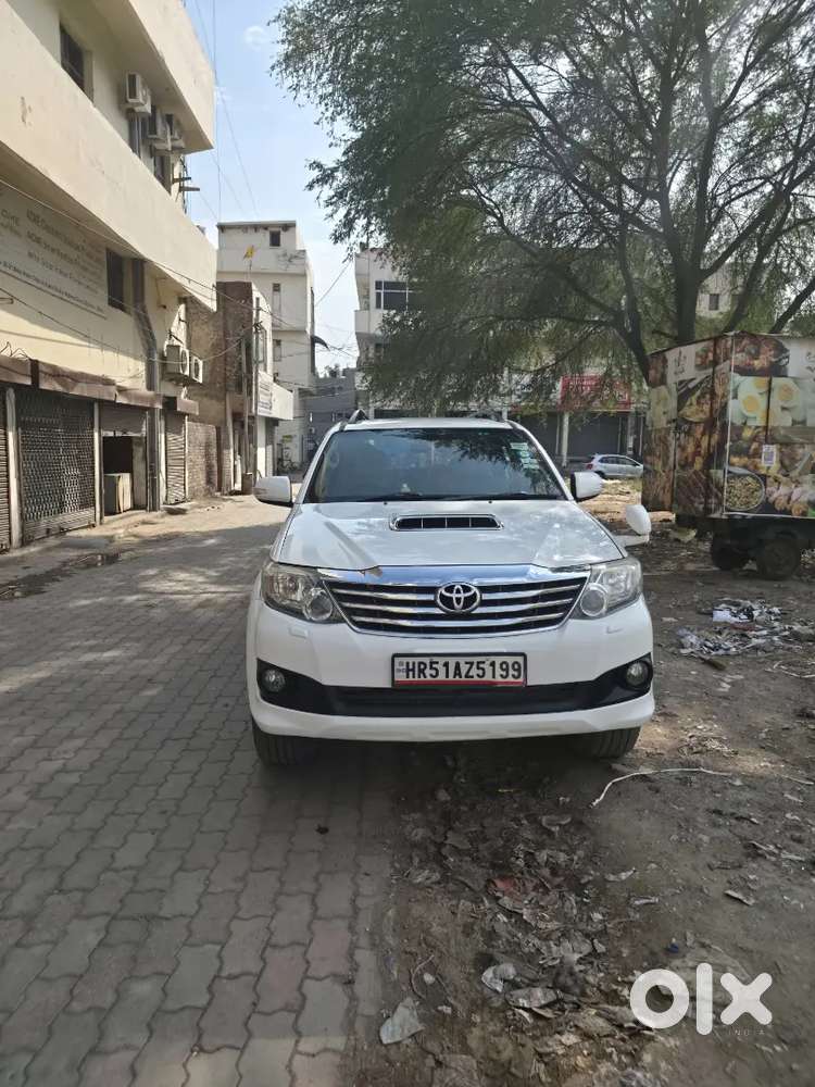 Toyota Fortuner 2014 Automatic Diesel Well Maintained
