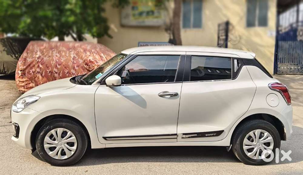 Maruti Suzuki Swift Vxi + Manual, 2020, Petrol