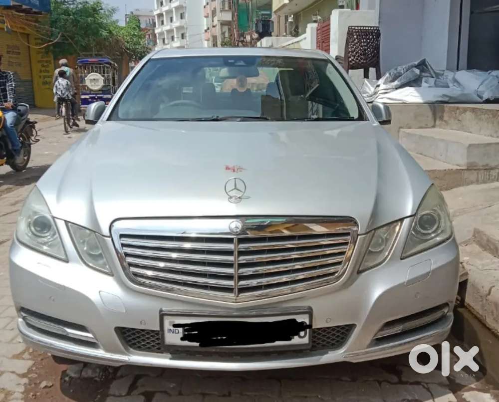 Mercedes-benz E-class 2012 Petrol 74,703 Km Driven