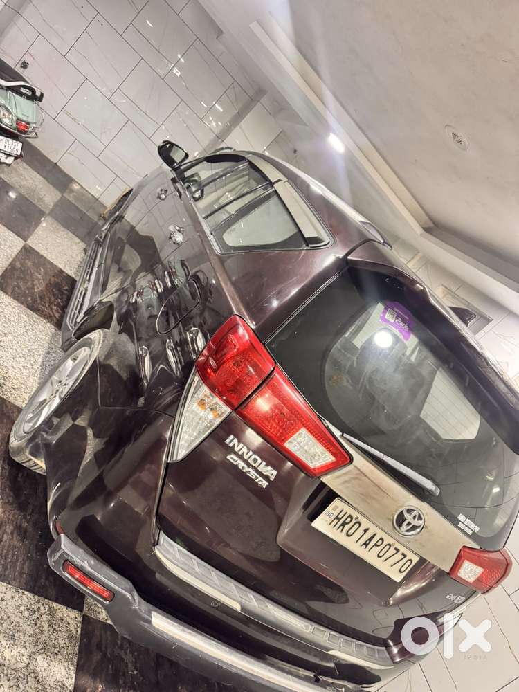 Toyota Innova Crysta 2.4 V 7 Str, 2016, Diesel