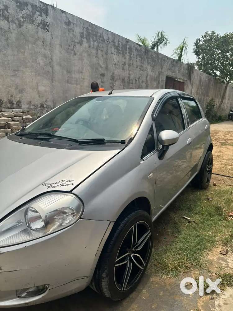 Fiat Punto 1.4 Emotion 2014 Car