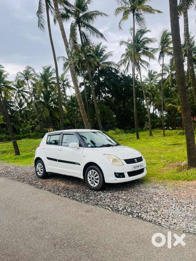 Maruti Suzuki Swift 2010 Petrol Manual