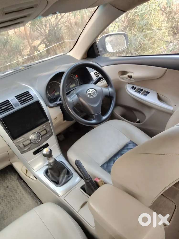 Toyota Corolla Altis 2012