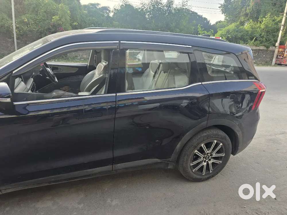 Mahindra Xuv700 Ax7 2022