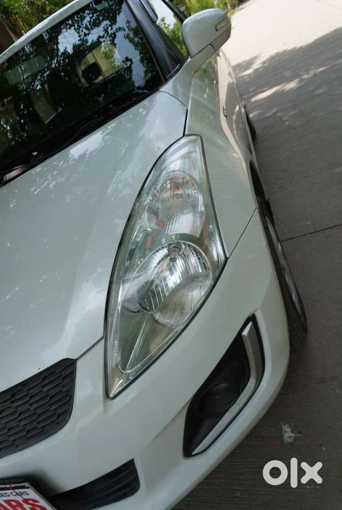 Maruti Suzuki Swift Vxi + Manual, 2016, Petrol