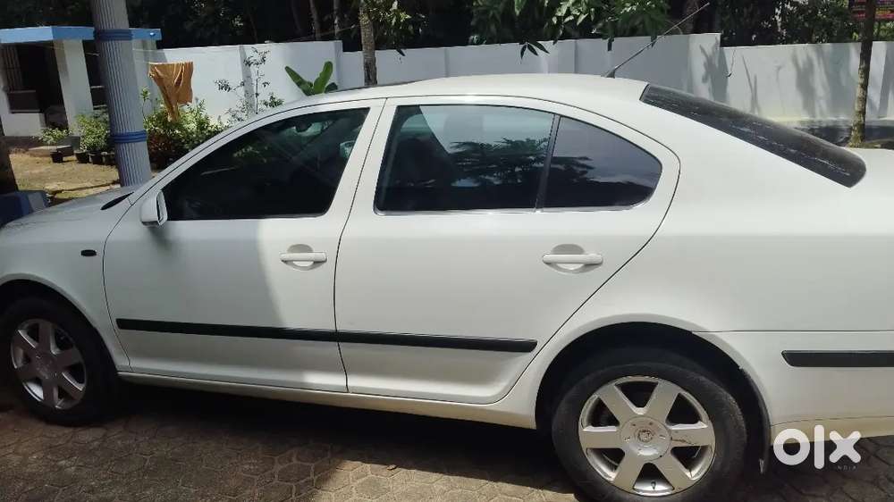 Skoda Laura 2009 Variant L