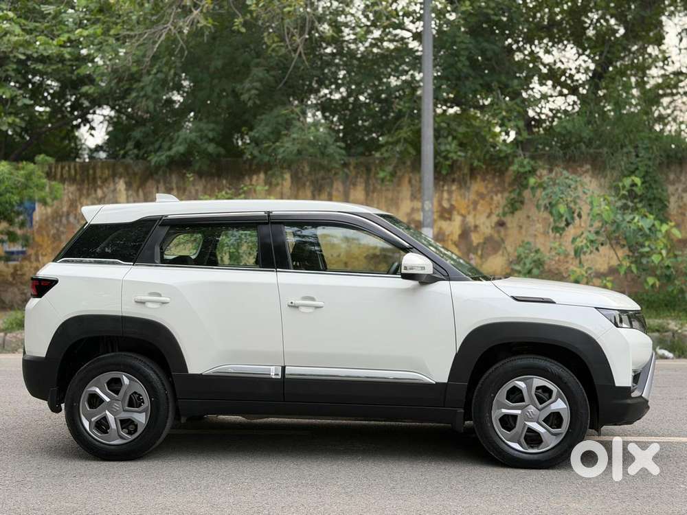 Maruti Suzuki Brezza 1.5 Vxi Smart Hybrid, 2023, Petrol