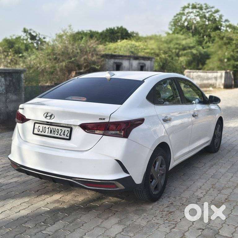 Hyundai Verna 1.5 Sx Diesel At, 2022, Diesel