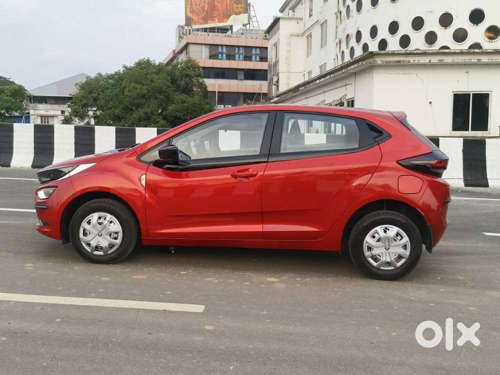 Tata Altroz 1.2 Xe, 2022, Petrol