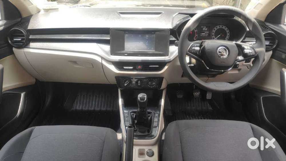 Skoda Slavia 1.0 Active Tsi, 2022, Petrol