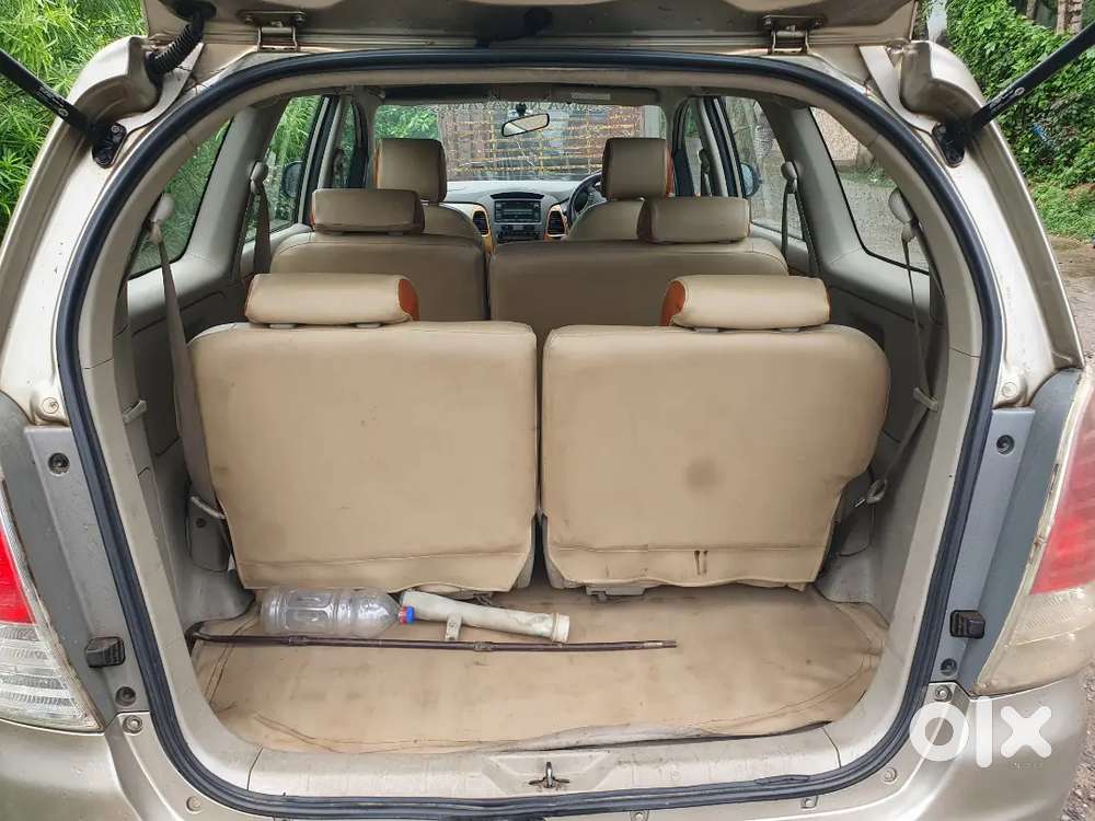Toyota Innova 2.5 V 2010