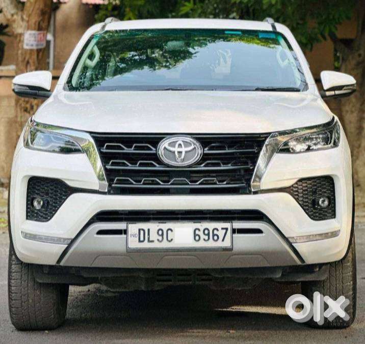 Toyota Fortuner 4x2 At 2.7 Petrol, 2022, Petrol