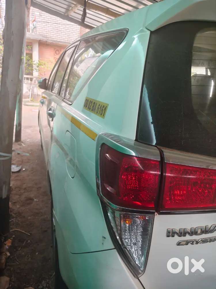Toyota Innova Crysta 2019